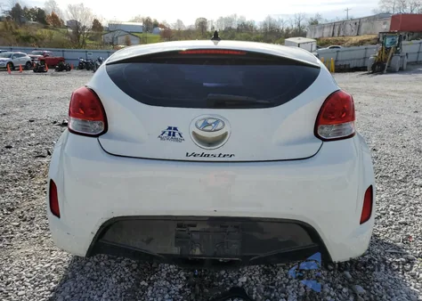 2012 Hyundai Veloster z USA, uszkodzony, nr VIN KMHTC6AD7CU067647